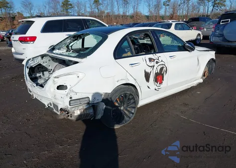 2019 Mercedes-Benz C 300 4Matic z USA, uszkodzony, nr VIN 55SWF8EB4KU313962